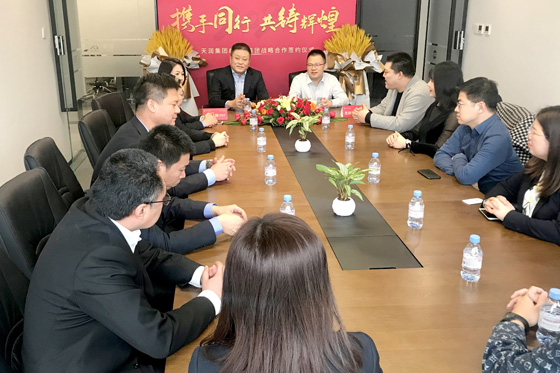 “携手同行 共铸辉煌”天润集团和龙湖集团石家庄公司战略合作签约仪式成功举办!